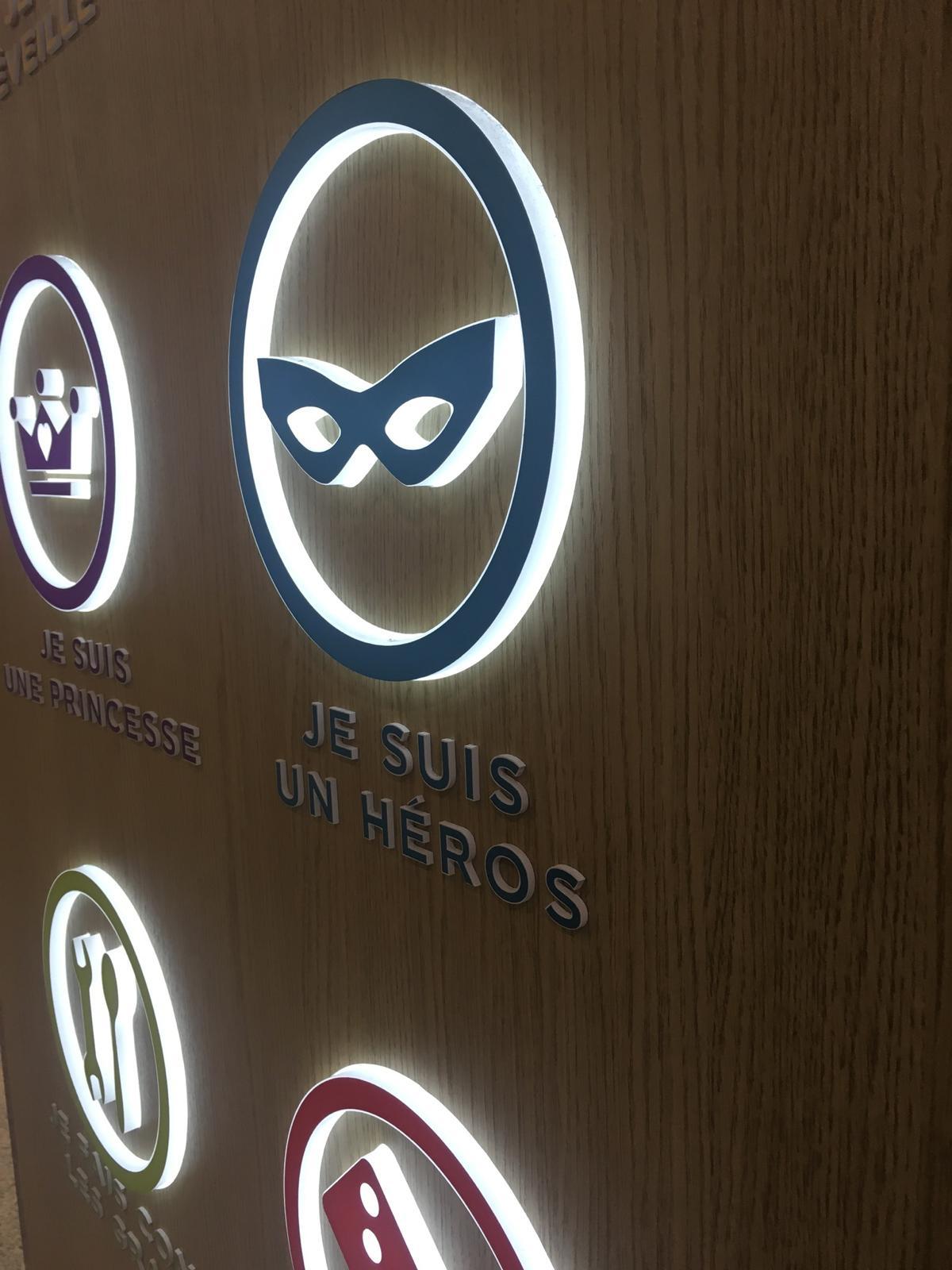 Enseigne néon personnalisée pour bar